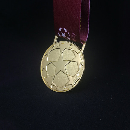 맨체스터 유나이티드 팬 기념품 챔피언스 리그 컬렉션 금속 메달 맞춤 제작을 둘러싼 2008 년 붉은 악마 명소